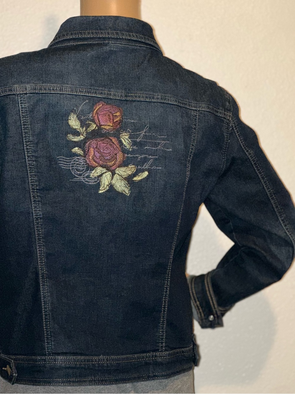 Westport Embroidered Rose Denim Jacket – Dark Wash Floral Shacket – Size M - Picture 6 of 12